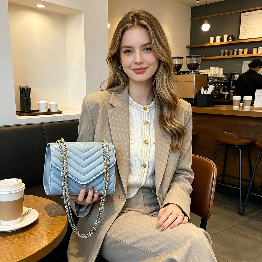 Fashionable Elegant Argyle Quilted Small Square Bag Woven Chain Magnetic Suction Buckle Diagonal Cross Bag Commuter Shoulder Bag