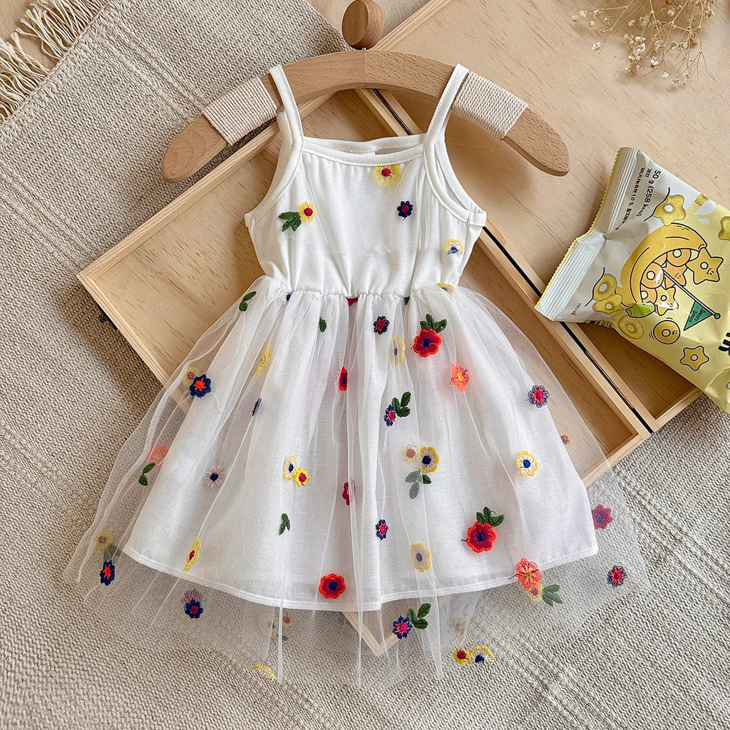 Korean Version of Baby Girls' Suspender Mesh Dress, Summer New Style, Sweet Flower Princess Dress for Infants and Young Children