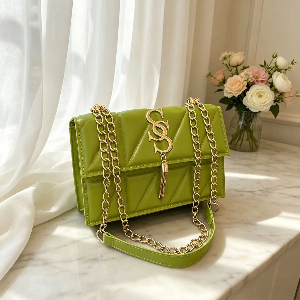 Trendy Luxury Argyle Quilted Flip Small Square Bag Metal Letter Tassel Diagonal Cross Package Commuter Shoulder Bag