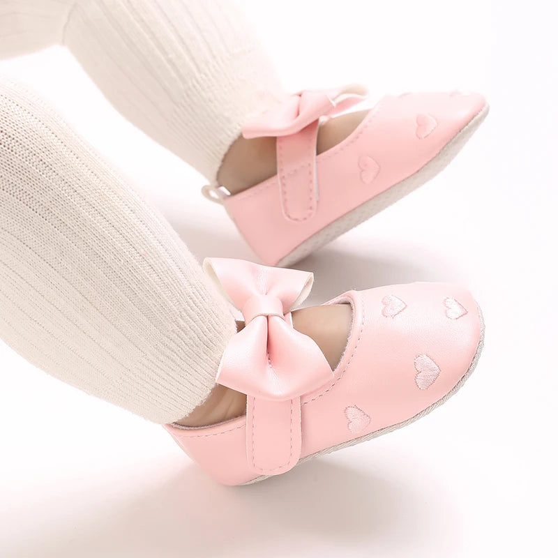 Baby Girl Classic Dress Shoes 0-18M Cute Bow Knot Heart First Walkers Soft Sole Comfortable Newborn Infant