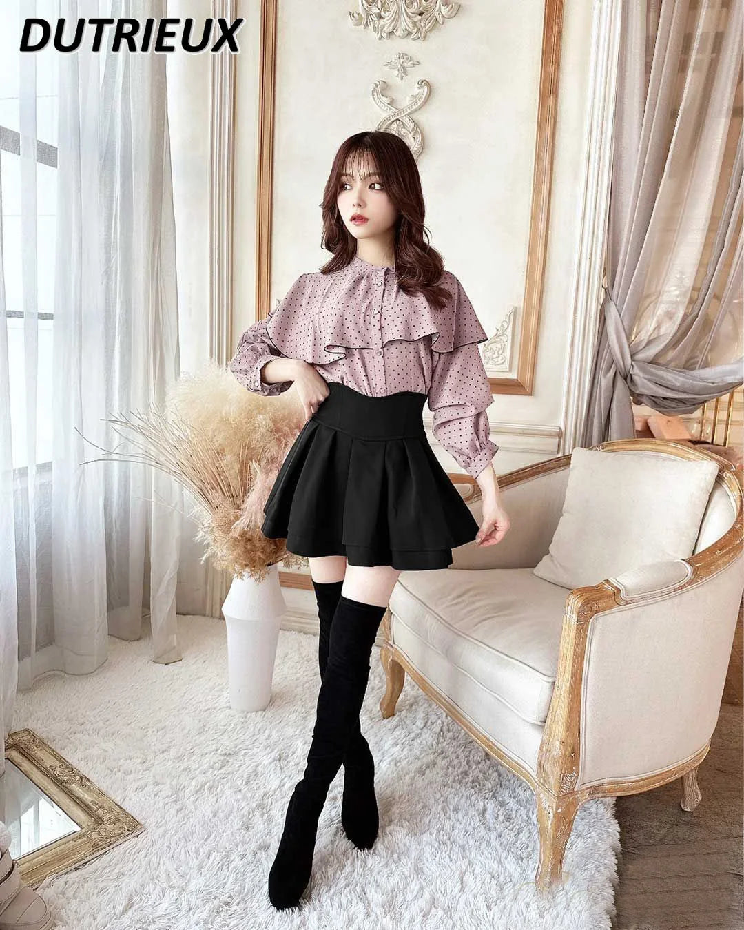 Japanese Lolita Black Skirts Women 2023 Spring Autumn New Radian Waistline Slim Short Pleated Skirt Female Mini Skirt Culottes