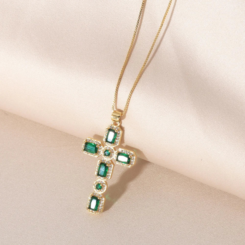 Flola Women'S Crystal Cross Necklaces Multicolor Luxury Pendant Necklaces Christian Copper Gold Plated Religious Jewelry Nkeb775