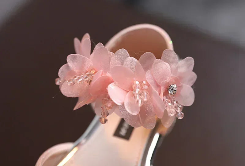 Summer New Style Children's Sandals Girls Fashion Rhinestone Flower Princess Shoes Little Girls Soft Soled Dance Shoes Girls