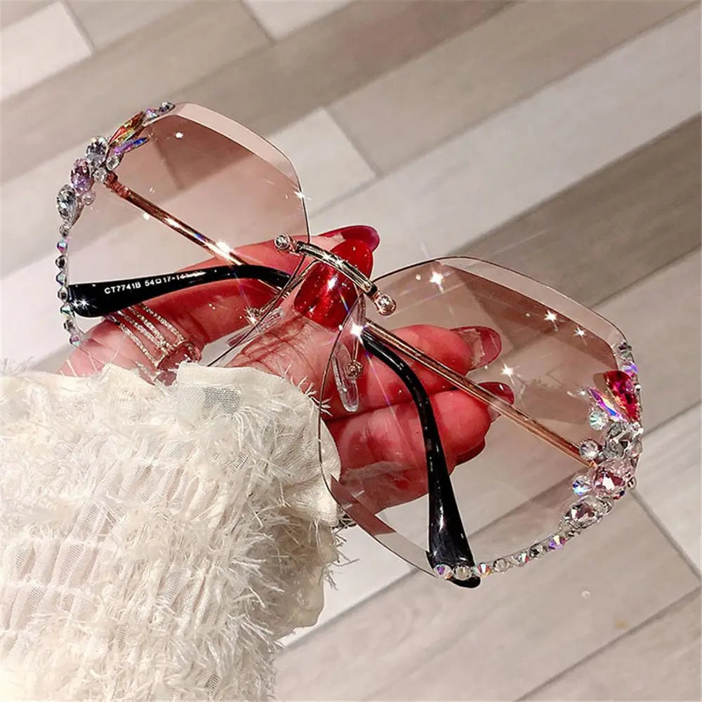 Vintage Female Eyewear UV400 Women Sun Glasses Gradient Rhinestone Sunglasses Rimless Sunglasses