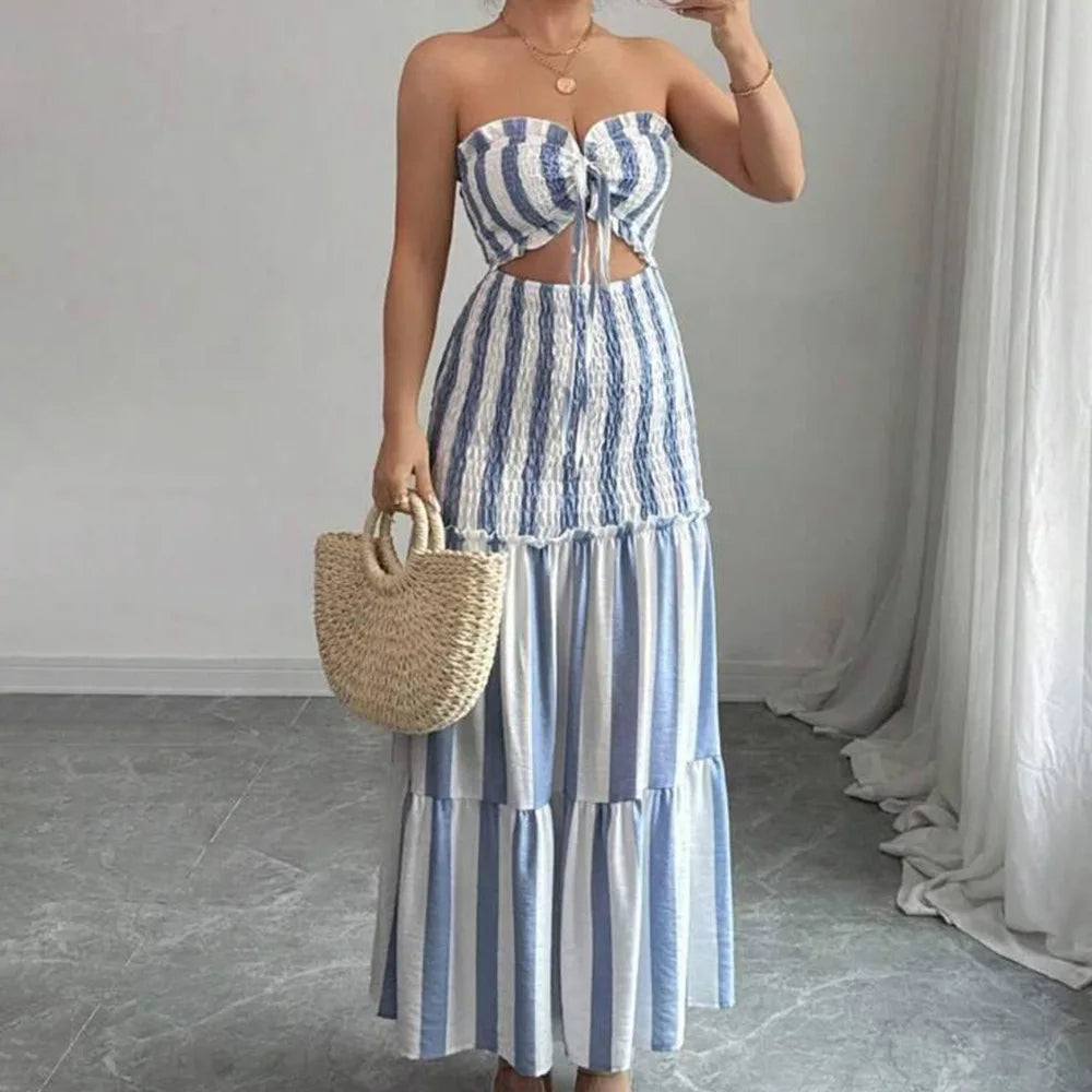 2026 Summer Lady And White Striped Strapless Dress With Hollowed Waist And Tiered Hem For Vacation Femme Elegant