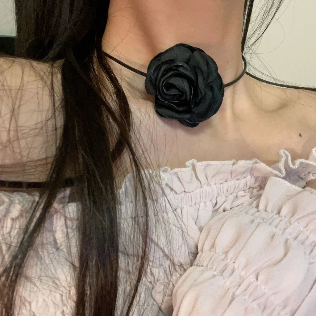 Trend Choker Flower Rose Pendant Collarbone Chain Women Jeans Cloth Necklace Temperament Adjustable Wax Rope Y2K Denim Necklace