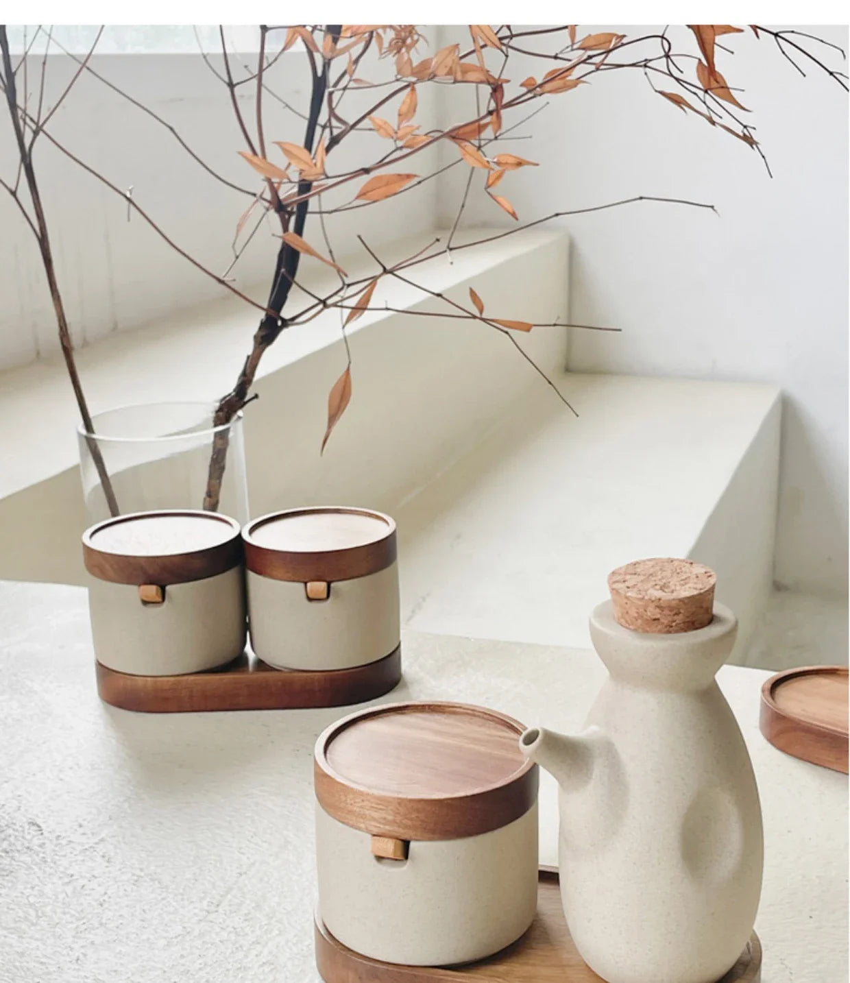 Ceramic Seasoning Jar Retro Japanese Style Home Kitchen Salt Chili Sugar Jar Oil Pot Wooden Lid Spice Kitchen Utensils Modern