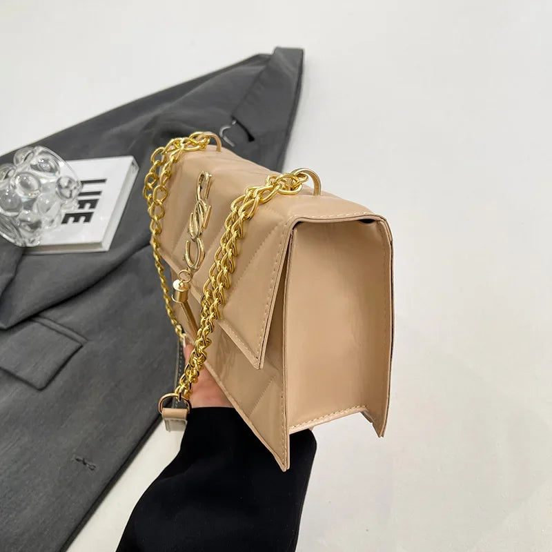Trendy Luxury Argyle Quilted Flip Small Square Bag Metal Letter Tassel Diagonal Cross Package Commuter Shoulder Bag