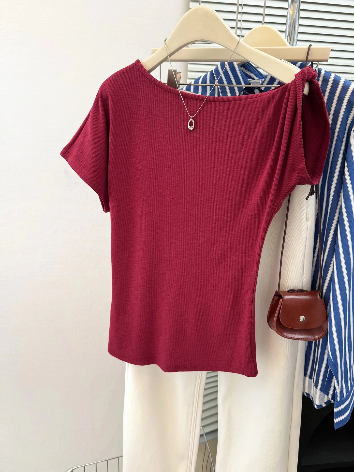 Korean Style Slim Fit Short Sleeve T-Shirt Women's Summer Shoulder Bared Base Shirt Inner Wear Trendy Asymmetrical Design Cot...