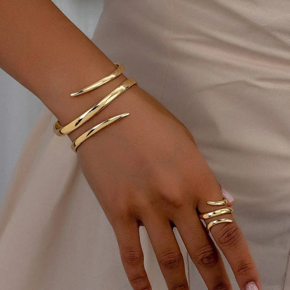 European And American Thick Bracelet And Ring Jewelry Set For Women'S Gold Color Geometric Line Bracelet Ring Combination Set