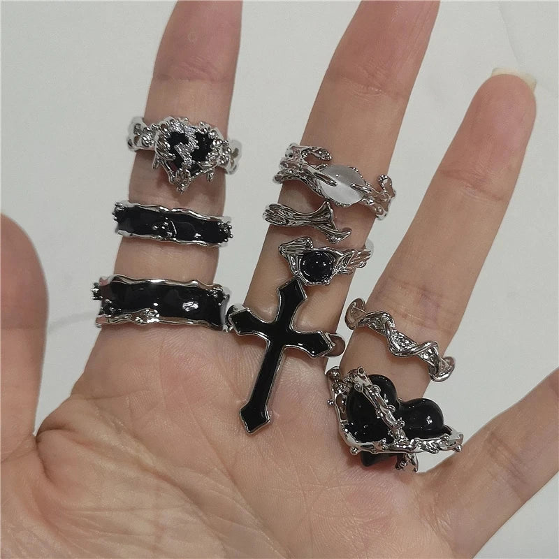 Punk Harajuku Goth Thorns Black Silver Color Irregular Heart Cross Open Ring For Women'S Men Lover Vintage 90S Y2K Grunge Jewely