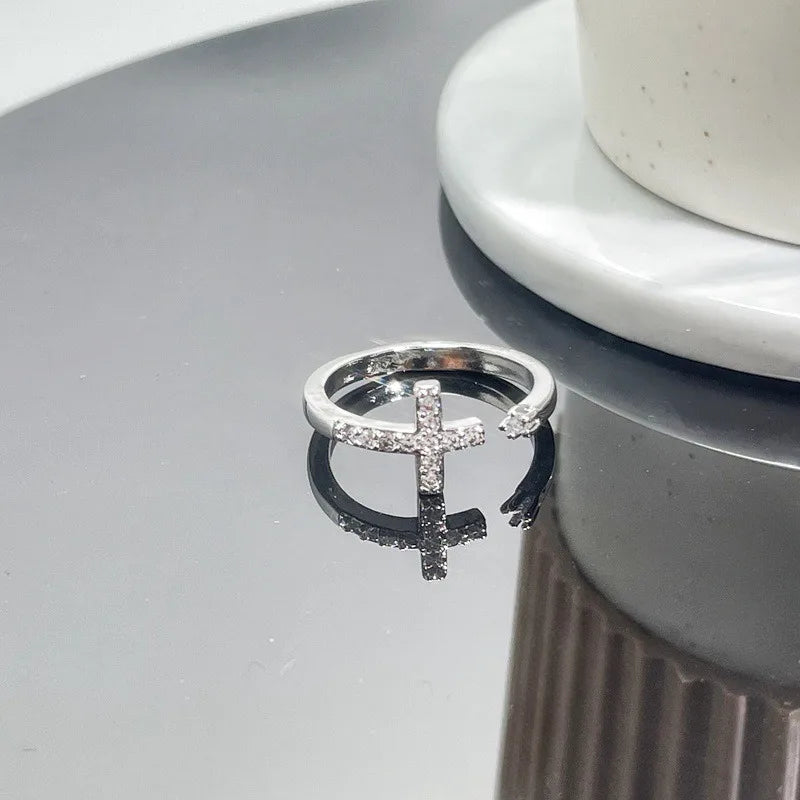 New Fashhhion Punk Dark Vintage Cross Open Rings For Women'S Luxury Copper Gold-Plated High-Quality Rings Y2K Style Jewelry