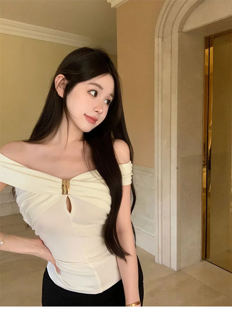 Korean Style Sexy Women Crop Tops Vintage High Street Off Shoulder White T-shirt Streetwear Casual Tee Shirt Retro Slim T Shirts