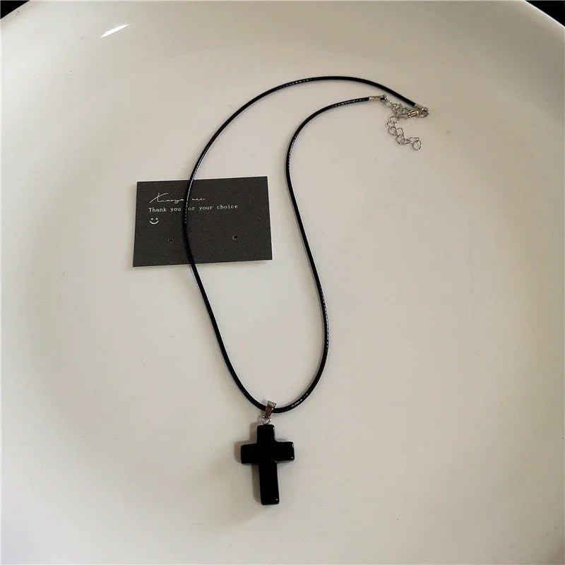 Punk Gothic Red Glass Cross Heart Pendant Pearl Necklace For Women'S Men Hip Hop Y2K 90S Short Choker Charms Jewelry Accessories