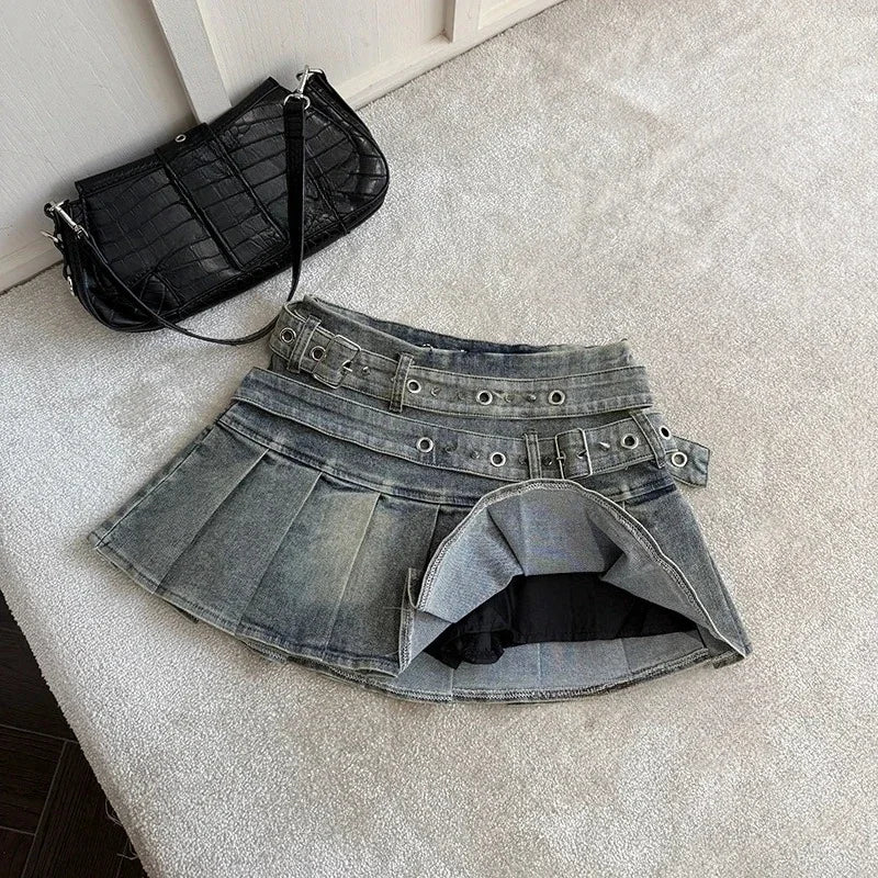 Women's Denim Skirt with Studded Belt Low Rise Pleated Mini Skirt Blue Black Jean Skirts Alt Girls Y2K Punk 90s