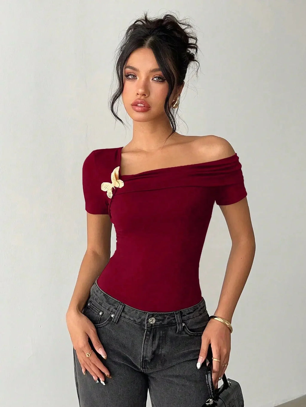 Metal Butterfly Buckle Sloping Shoulder T-shirt Women's Short Sleeve Slim Fitting Interior Blouse Casual Versatile Cropped Tops