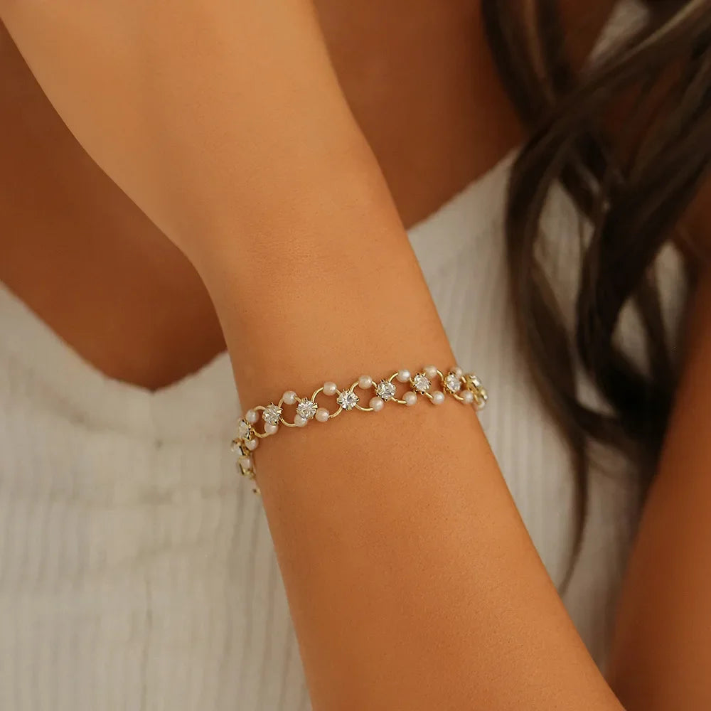 Trendy Lady Bracelet Alloy Women'S Love Butterfly Hand Jewelry Accessories Casual Bracelet Chain Gifts For Friends