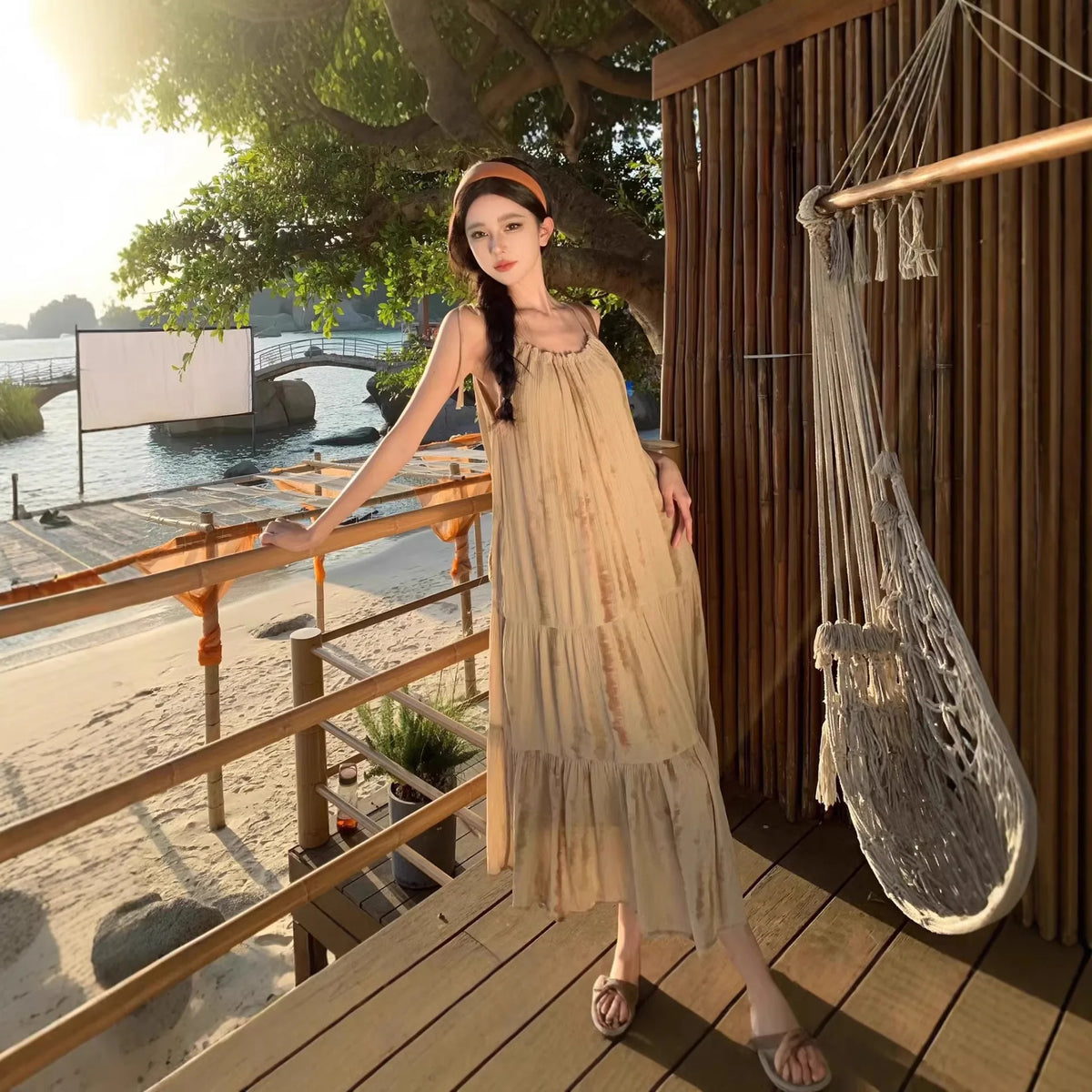 Summer Breeze New Style Folded Hem Strap Dress French Vacation Cool Neck Hanging Skirt Long A-Line Gown round Neck Sleeveless