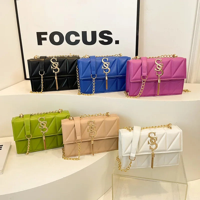 Trendy Luxury Argyle Quilted Flip Small Square Bag Metal Letter Tassel Diagonal Cross Package Commuter Shoulder Bag