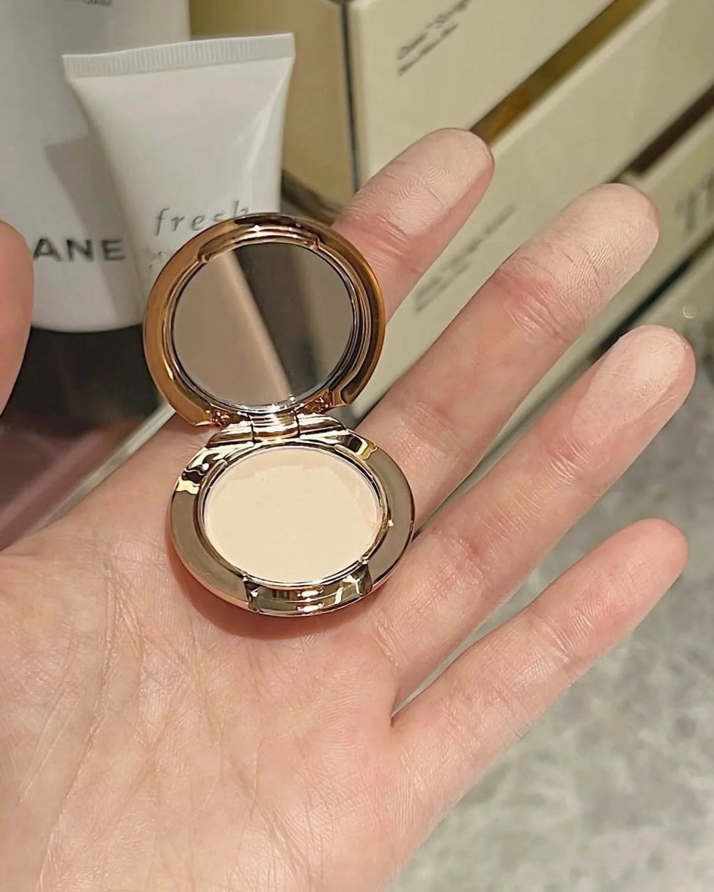 Charlotte Tilbury Lip Balm Facial Setting Powder Delicate Texture Flawless Liquid Foundation Cosmetics Moisturize Setting Spray