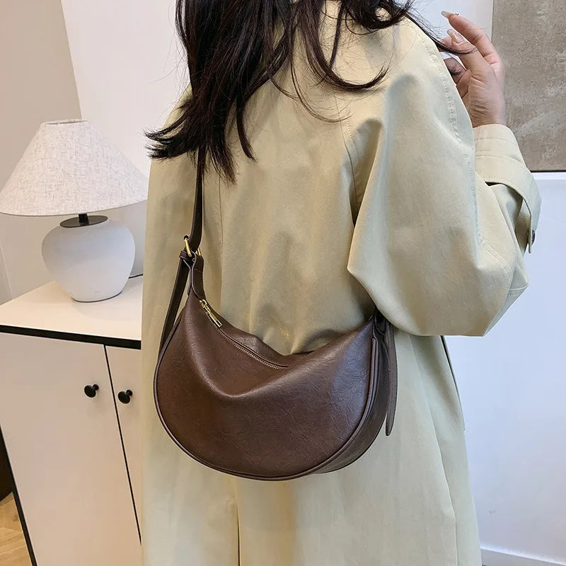 Women Vintage Soft Leather Dumpling Bag Fashion Adjustable Strap Crossbody Bag Large Capacity Crescent Shoulder Purse for Daily