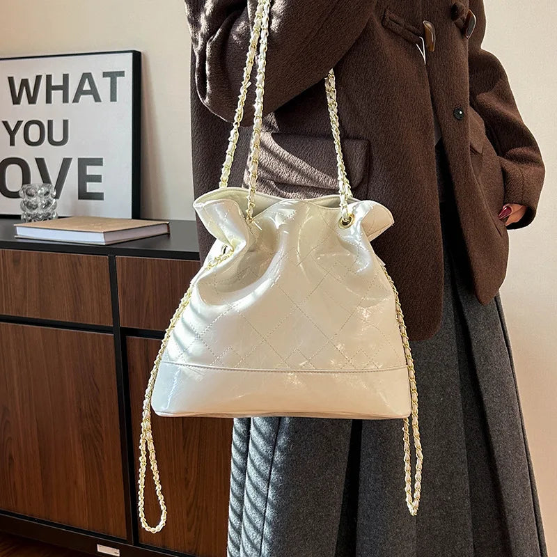 Elegant Korean Minimalist Bucket Bag Shoulder Crossbody Underarm Bag Design Sensation Luxury Fashion City Simple Style PU Mat...