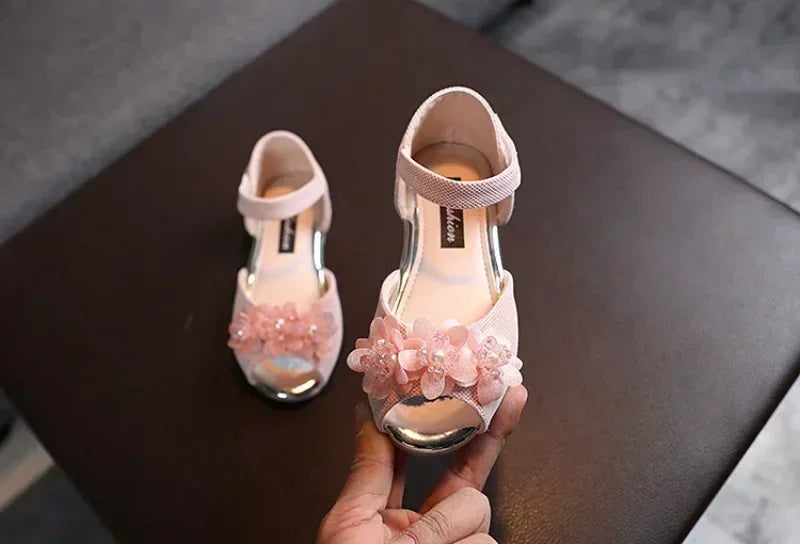 Summer New Style Children's Sandals Girls Fashion Rhinestone Flower Princess Shoes Little Girls Soft Soled Dance Shoes Girls