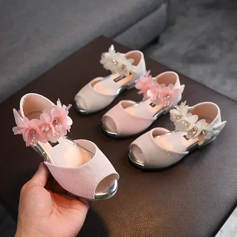 Summer New Style Children's Sandals Girls Fashion Rhinestone Flower Princess Shoes Little Girls Soft Soled Dance Shoes Girls