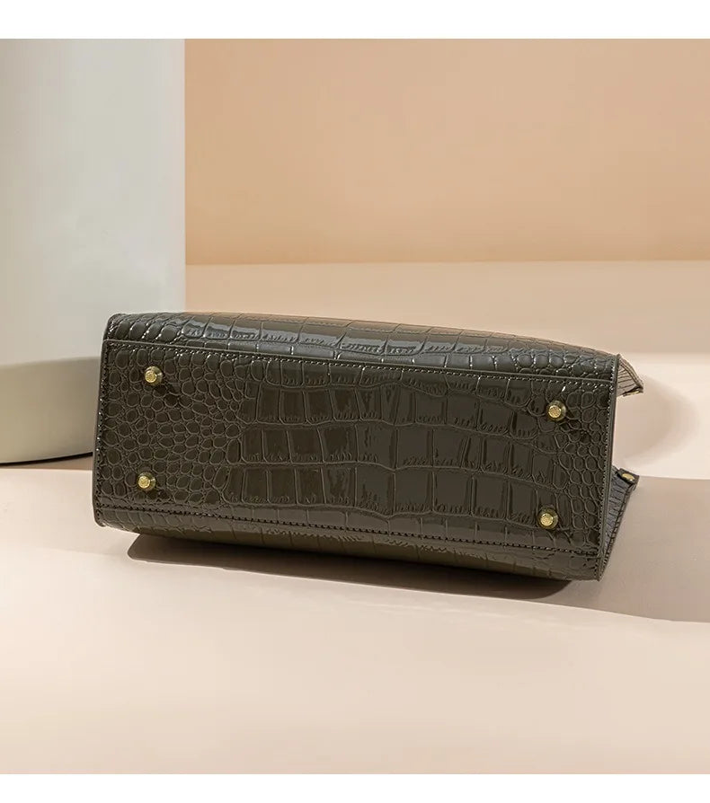 Shiny Crocodile Pattern Top-Handle Bag Women Glossy Patent Crossbody Shoulder Bag Elegant Tote Satchel with Key Pendant