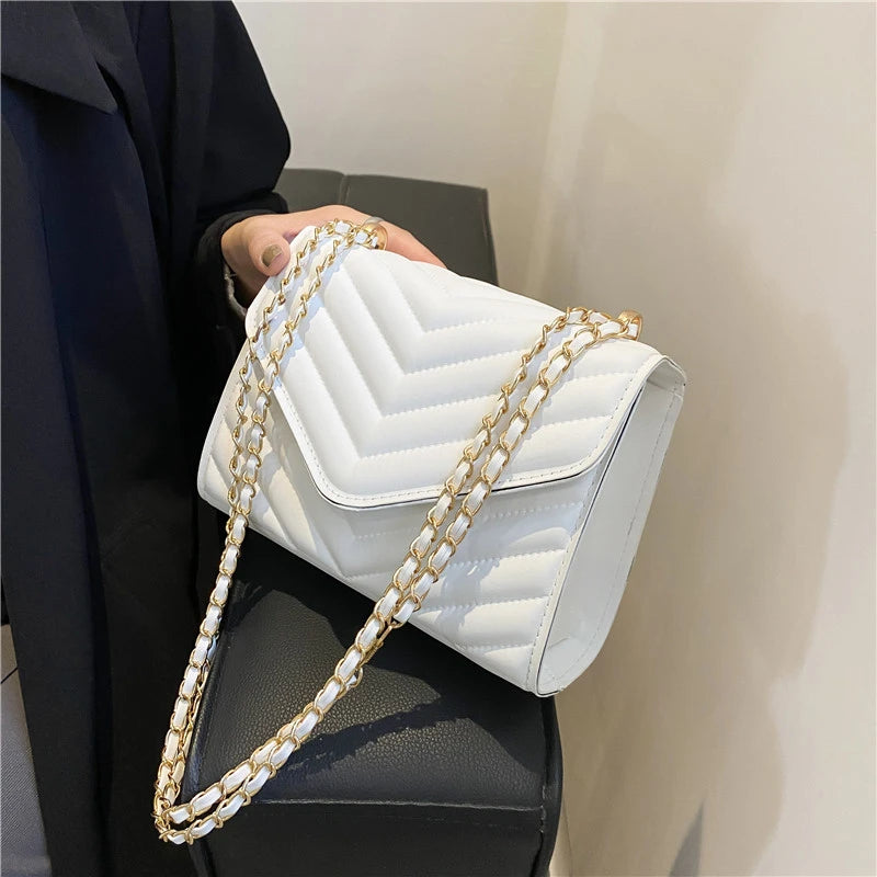 Fashionable Elegant Argyle Quilted Small Square Bag Woven Chain Magnetic Suction Buckle Diagonal Cross Bag Commuter Shoulder Bag