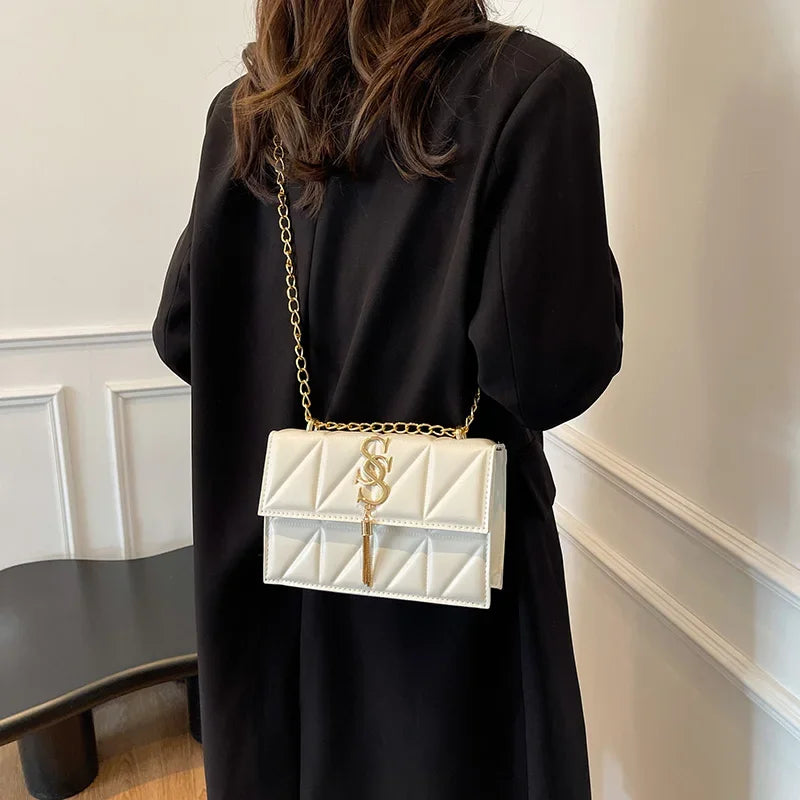 Trendy Luxury Argyle Quilted Flip Small Square Bag Metal Letter Tassel Diagonal Cross Package Commuter Shoulder Bag