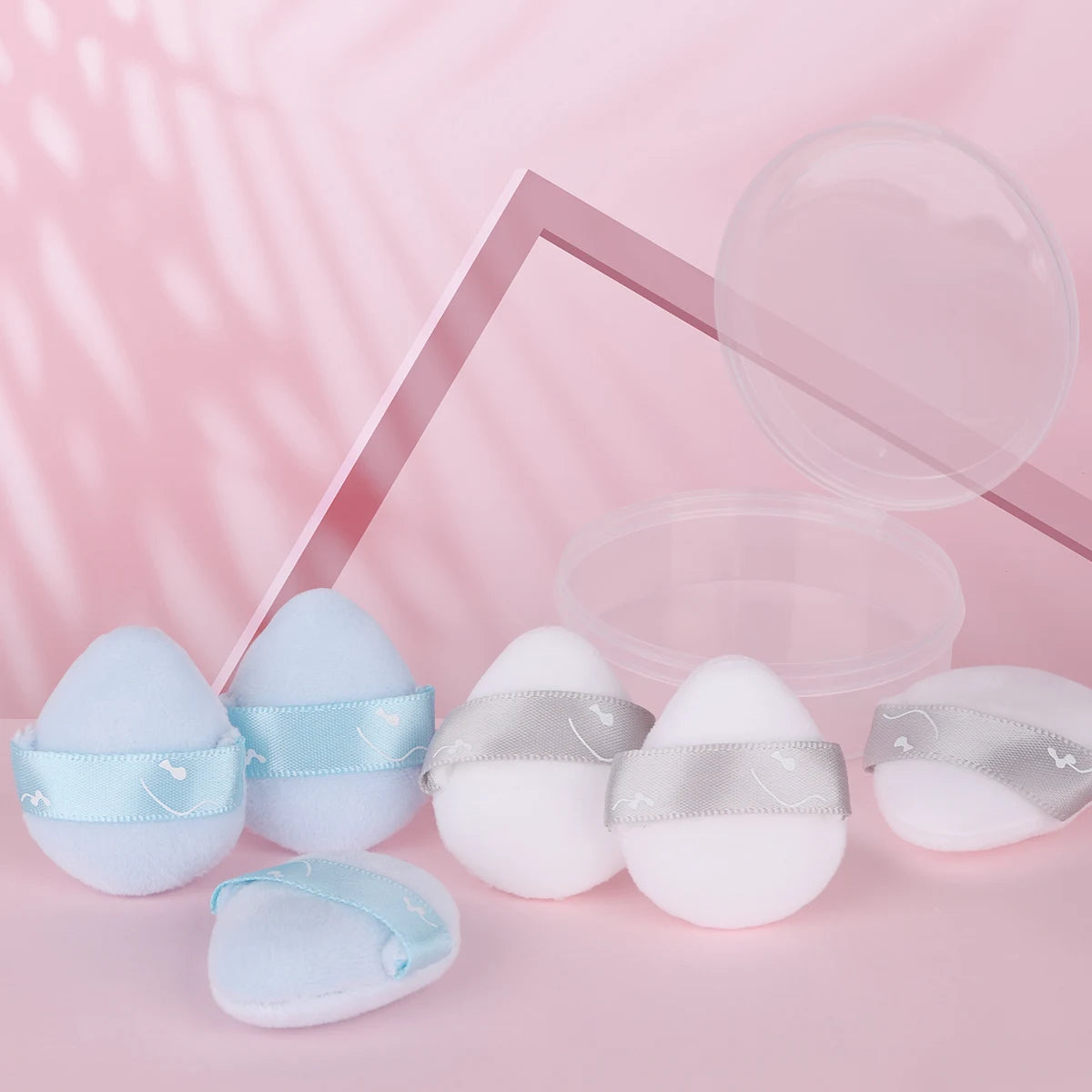 6 mini two-color powder puff suits with boxes, mini makeup samples, flocking powder puff soft jump, used for facial makeup.