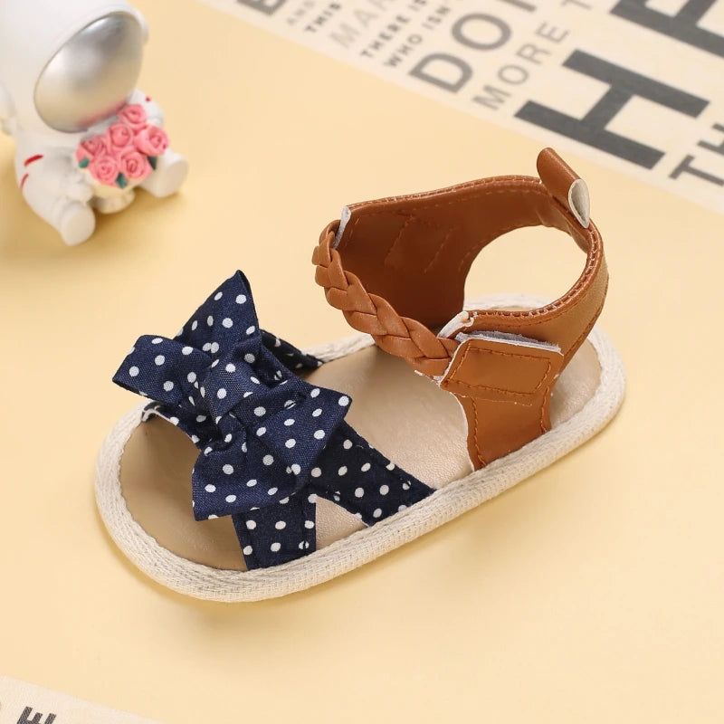 2025 Infant Baby Girls Summer Sandals with Flower Bowknot Soft Sole Wedding Dress Flats Newborn First Walkers Crib Dress Shoes