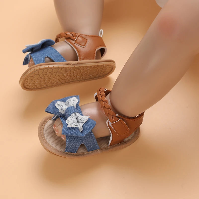 2025 Infant Baby Girls Summer Sandals with Flower Bowknot Soft Sole Wedding Dress Flats Newborn First Walkers Crib Dress Shoes