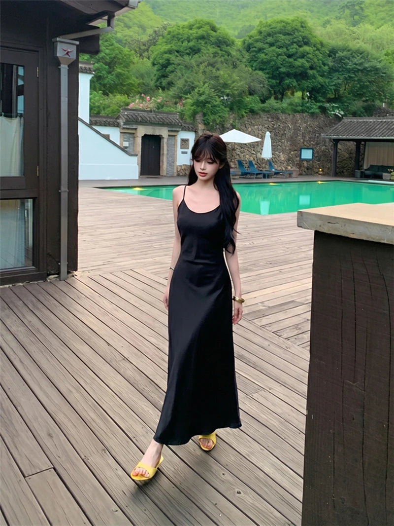 Sexy Retro V-Neck Strap Dress Women's Slim Fit Long Skirt High Waist Summer Design Sensation Lady Style Comfortable Breathable