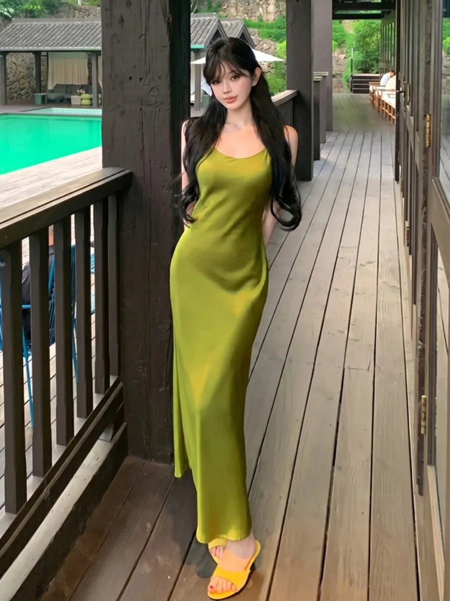 Sexy Retro V-Neck Strap Dress Women's Slim Fit Long Skirt High Waist Summer Design Sensation Lady Style Comfortable Breathable