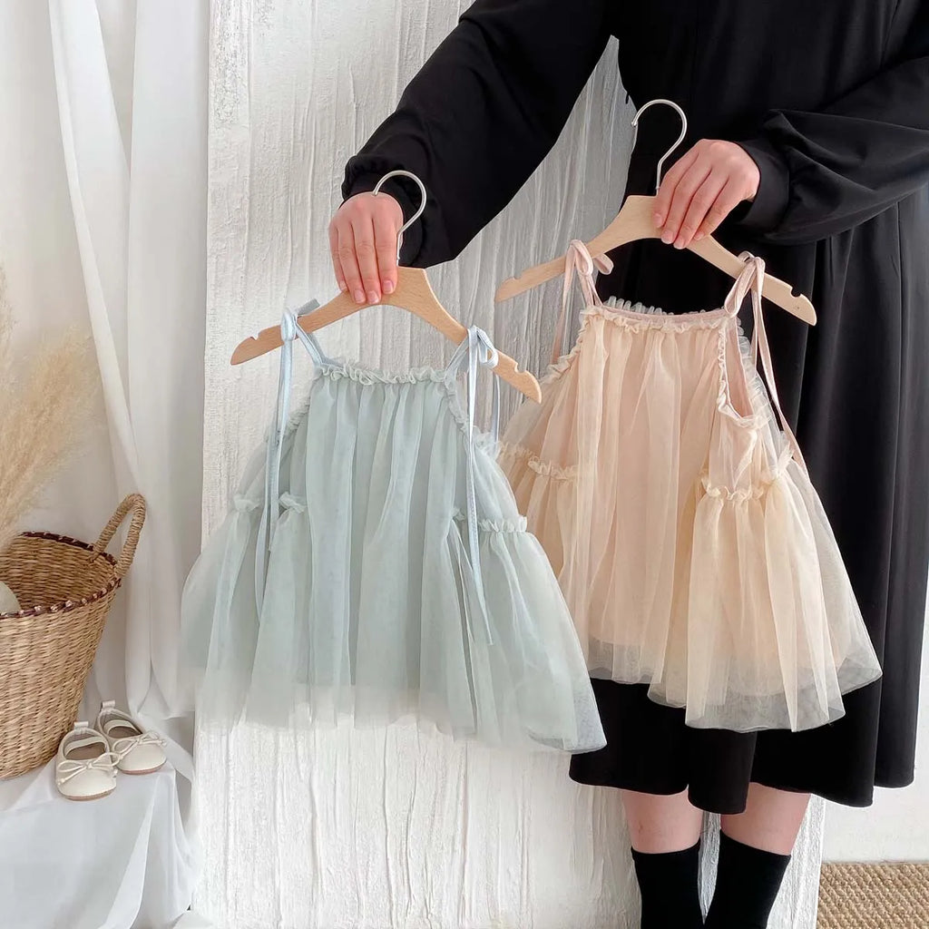 Girls ins strap dress, summer new Korean girls sweet princess dress mesh strap dress, suitable for going out
