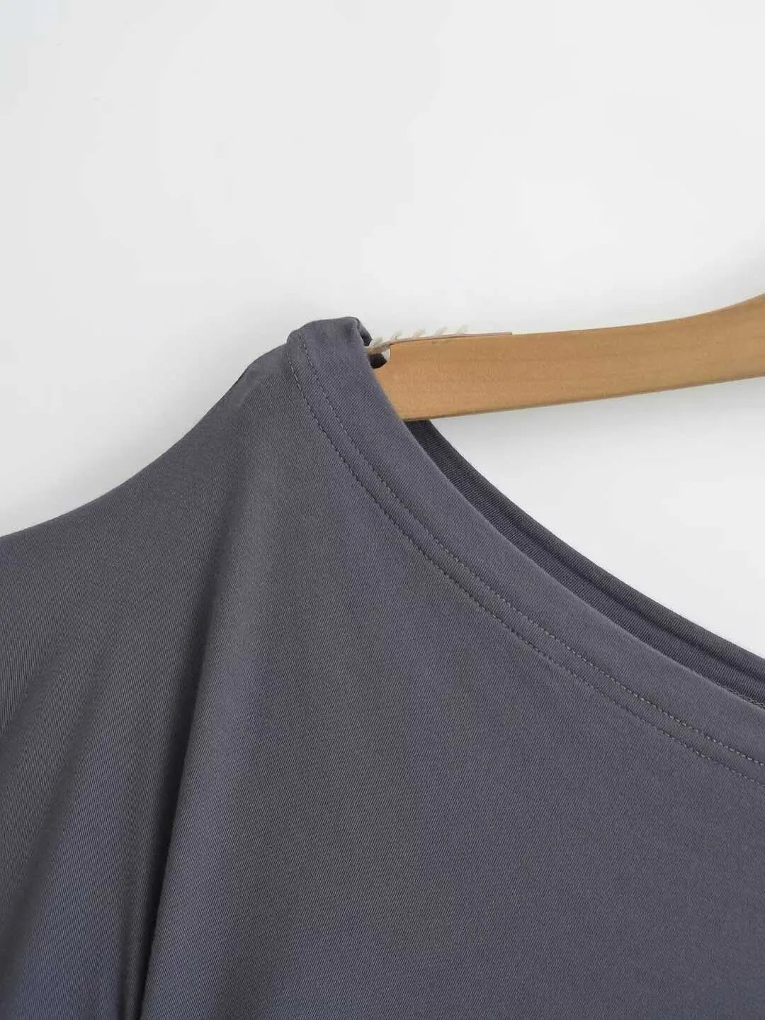 Korean style Women Summer Sexy Bat Sleeve Slash Neck Off Shoulder T-shirt Cinching Waist Solid Slim Top
