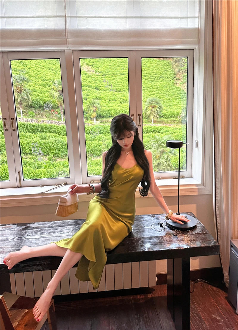 Sexy Retro V-Neck Strap Dress Women's Slim Fit Long Skirt High Waist Summer Design Sensation Lady Style Comfortable Breathable