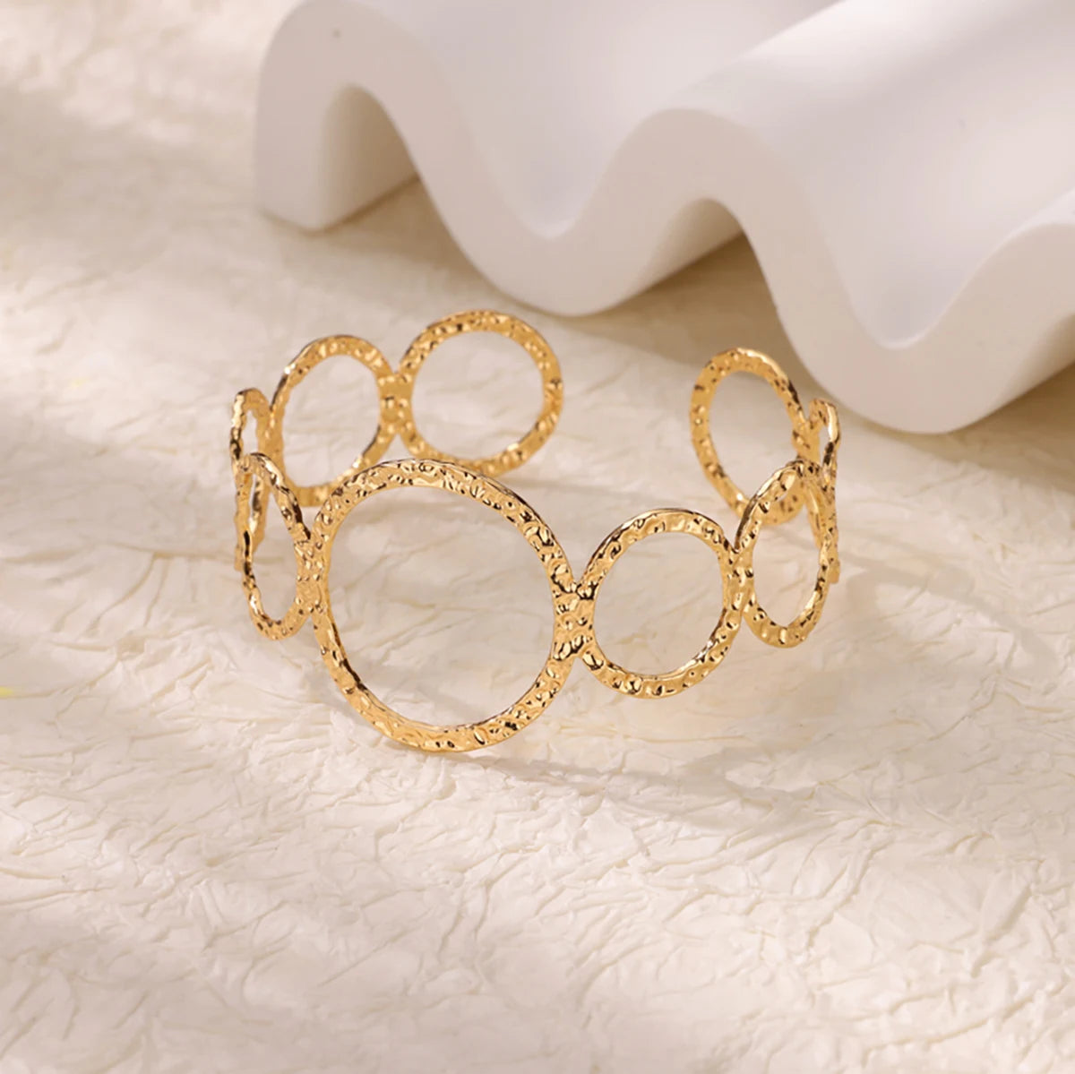 Stainless Steel Wide Bangles For Women'S Luxury Gold Color Chunky Flower Cuff Bangle Bracelet Femme Vintage Wedding Jewelry Gifts