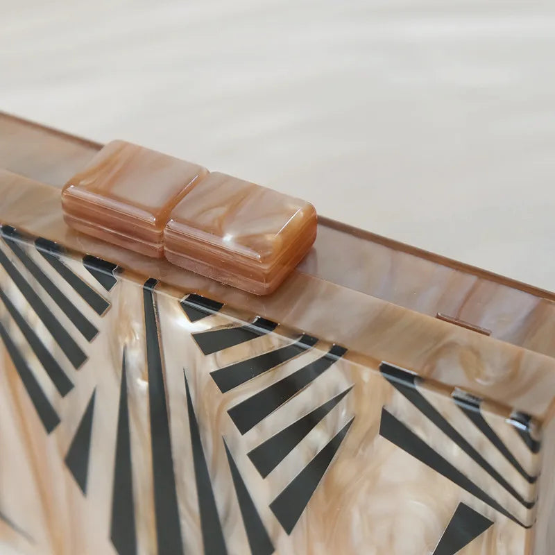New Trendy Handbag Fashion Women Bag Brown Striped Acrylic Luxury Party Evening Bag Woman Cute Wedding Box Vintage Clutch Purse