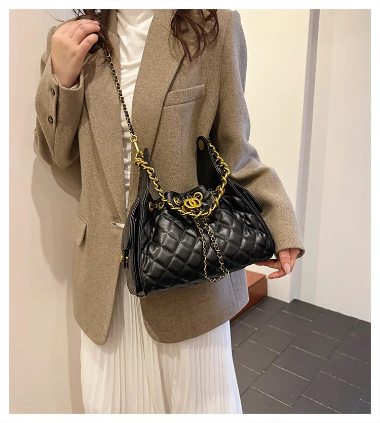 Quilted shoulder underarm bag, large-capacity hobo bag, bucket drawstring chain crossbody bag, women's handbag