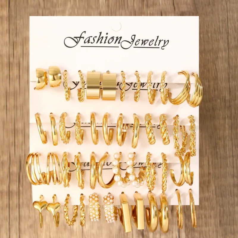 Simple C-shaped Love Teardrop Fashion Design Gold Women's Earring Set Suitable for Daily Wear