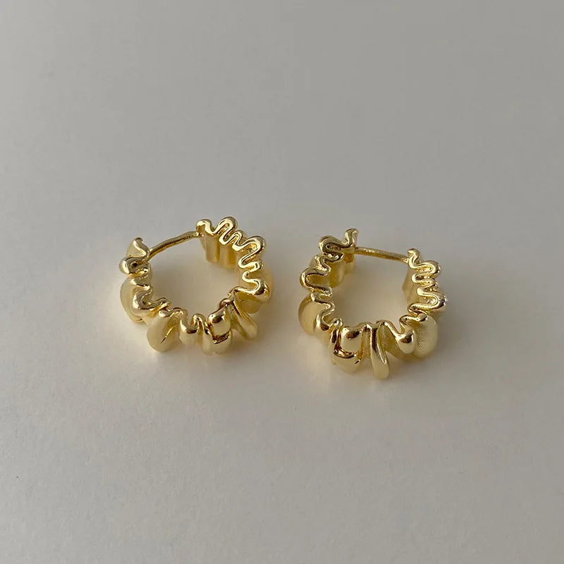 Trending French Metal Sunflower Hoop Earring Texture Elegant Geometry Cheap Earrings Female Fashion Jewelry Woman New