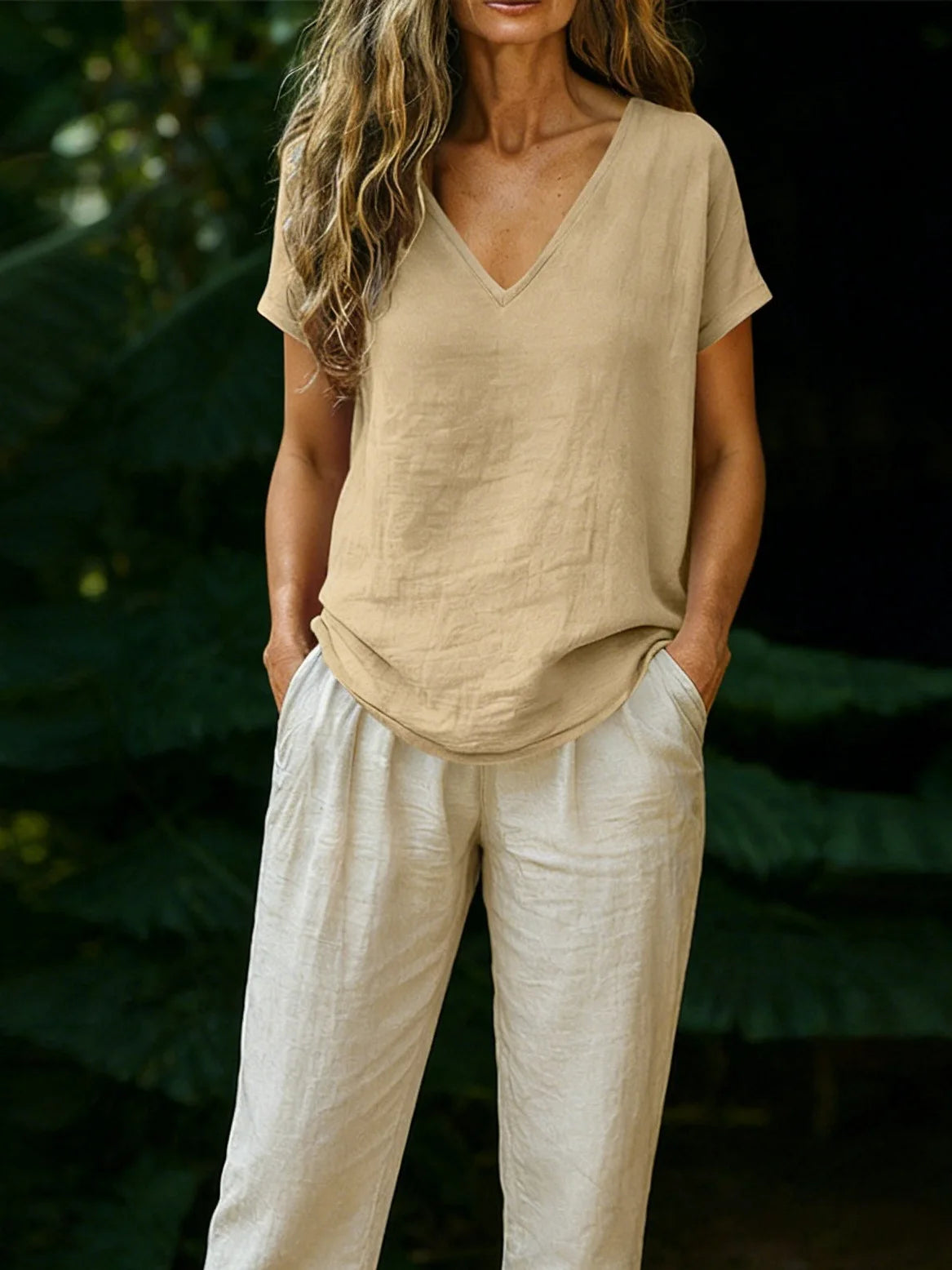 New summer product of 2026, simple and sleeveless top with fashionable metal ring design, solid color slimming vest top
