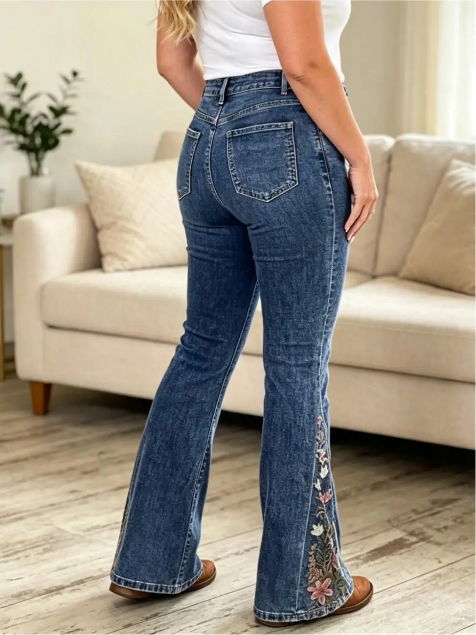 【HME】Jeans | Retro Boho Chic Denim Pants, Ladies Mid‑Rise Bootcut Denim Jeans, Exquisite Side Floral Embroidery Detail, Stretchy Washed Denim Fabric, Figure‑Friendly Slim Flare Pants For All Body Types Daily Wear
