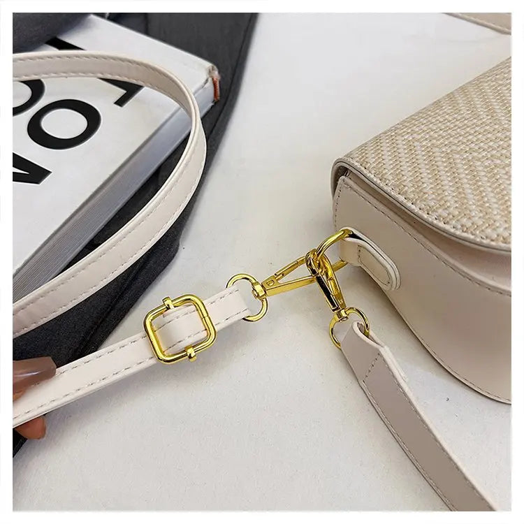 Famous Designer Crossbody Bag Trendy Letter Logo Also Serves As A Chic And Spacious Diaper Bag For Women