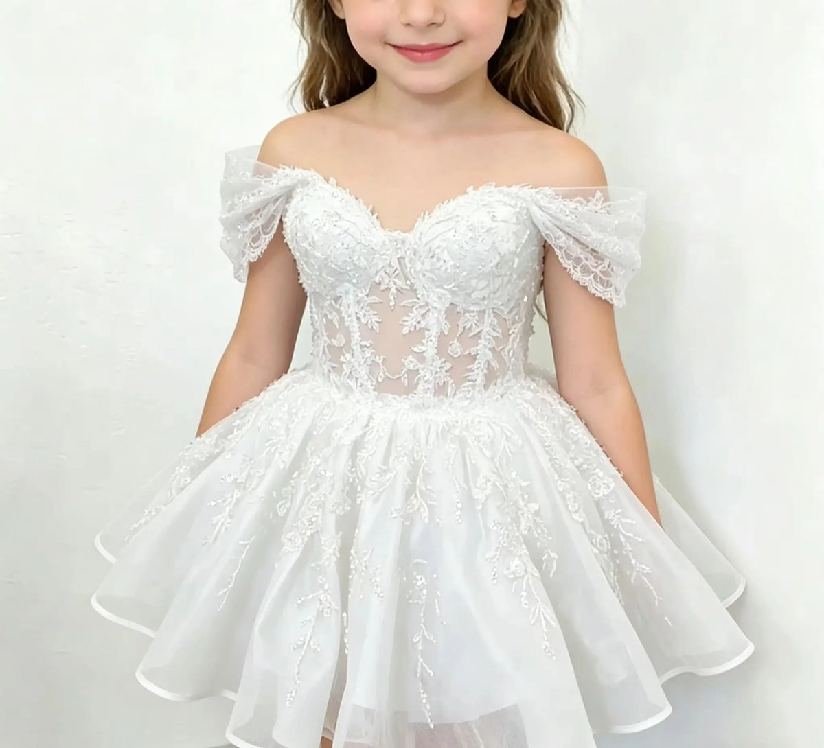 Customized Off Shoulder Black Knee Lenght Flower Girl Dress for Wedding V Neck See Through Beading Applique Bridal Gown