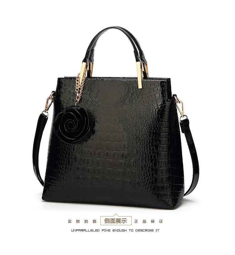 2025 New Patent Leather Women's Bag Striped Handbag Women's Crossbody Shoulder Bag Shell Bag Large Capacity Outdoor Travel