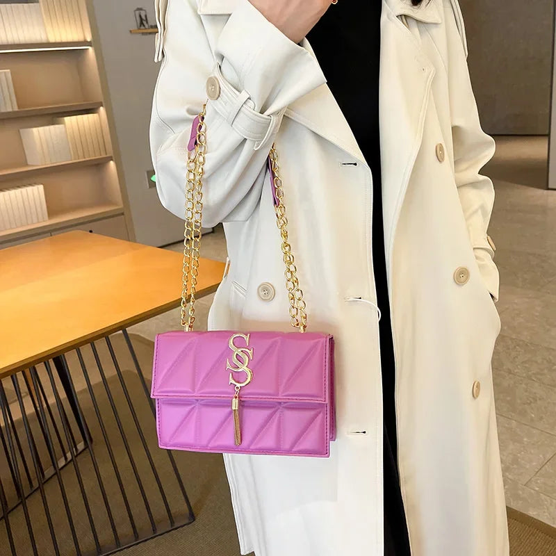 Trendy Luxury Argyle Quilted Flip Small Square Bag Metal Letter Tassel Diagonal Cross Package Commuter Shoulder Bag